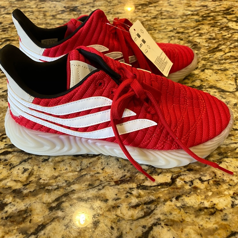 Adidas sobakvo red and white size 7 - Picture 9 of 12